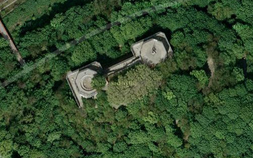 La torre antia�rea G de Berl�n en Humboldthain en los mapas de Turismo Google