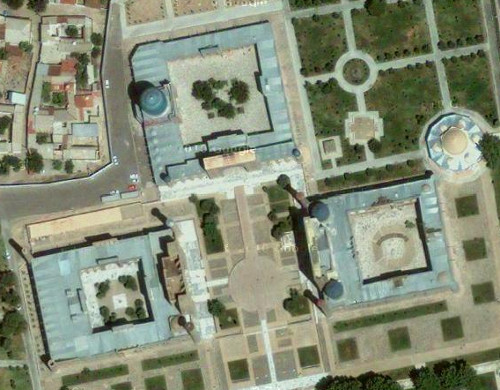Las antiguas madrazas de Regist�n en Samarcanda en los mapas de Turismo Google